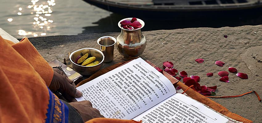 Веды — о чем книга, для кого и кем написана?