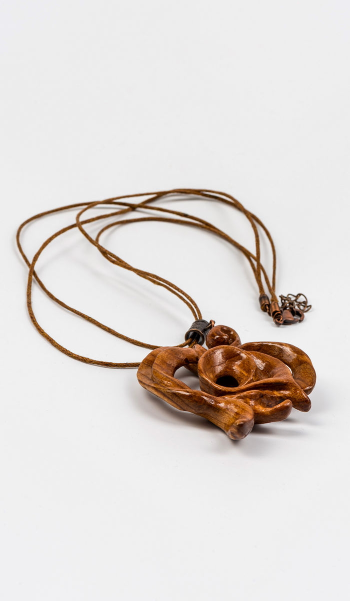 Кулон из дерева hand made