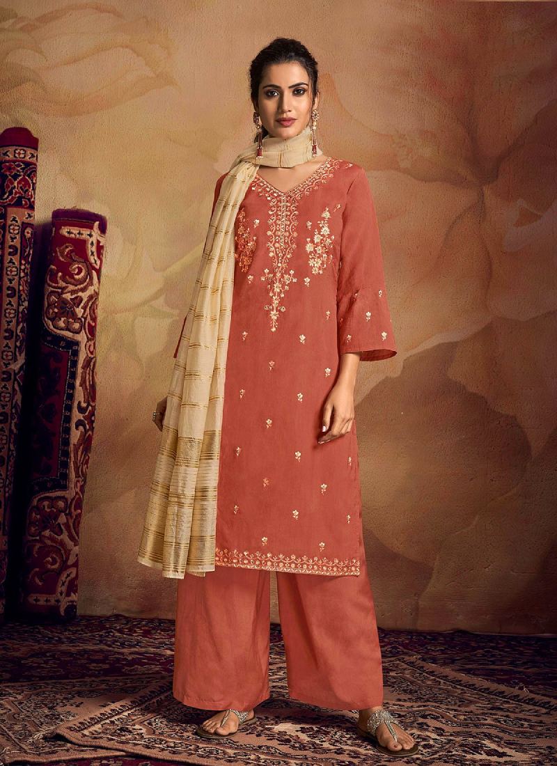 Тренды одежды Burnt Coral