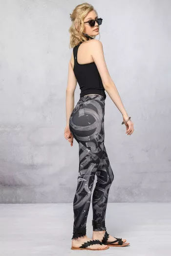 Майка черная птица