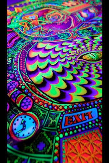 Гобелен настенный флуоресцентный «Salvia Trip»