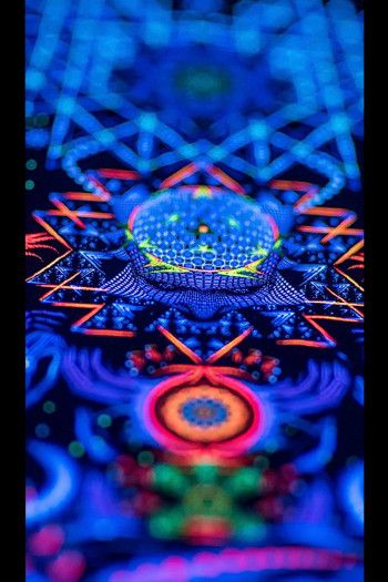 Флуоресцентный настенный декор «Macrocosm»