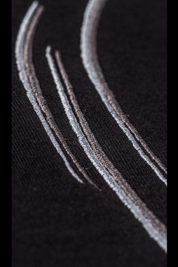 Платье с вышивкой Монокая