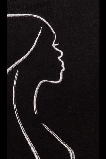 Платье с вышивкой Монокая