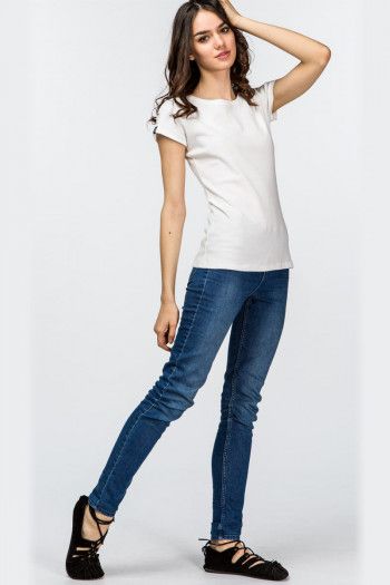 Однотонная белая футболка Агастья