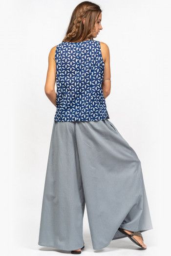 Женская майка с цветами Адонара