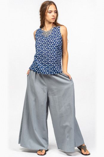 Женская майка с цветами Адонара