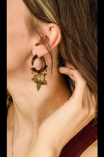 Деревянные серьги Джабхат