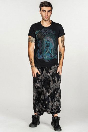 Мужская черная футболка с авторским принтом «Шаман»