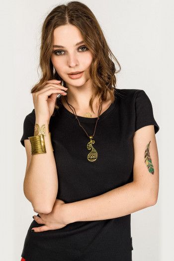 Черная женская футболка Иствуд