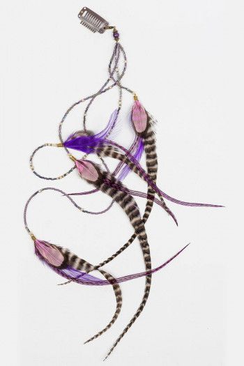 Перьевая заколка на волосы Хеномелес