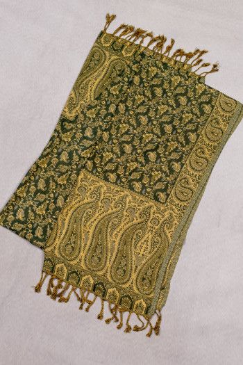 Кашемировый шарф с этно орнаментом в стиле пейсли