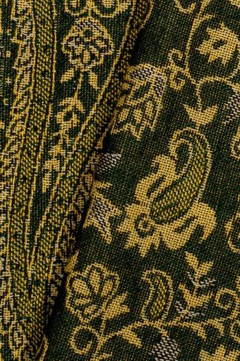 Кашемировый шарф с этно орнаментом в стиле пейсли