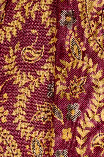 Платок с орнаментом Триссур