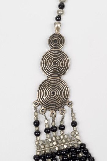 Бусы черные Уттаркаши