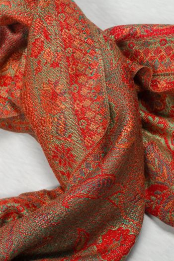 Лёгкий кашемировый платок с этническим онаментом