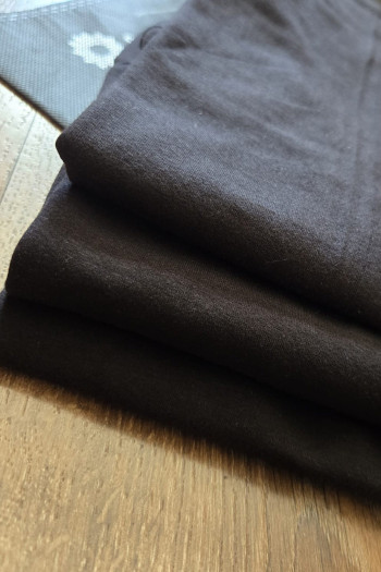 Чёрная майка Каладиум