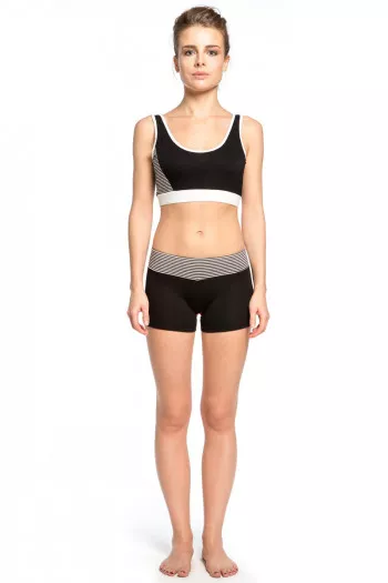 Короткие спортивные шорты Тантра