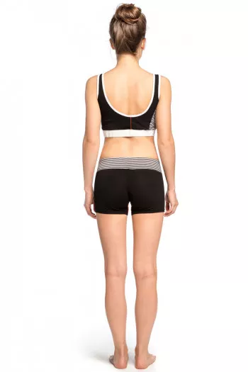 Короткие спортивные шорты Тантра