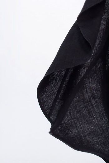 Льняное платье черного цвета