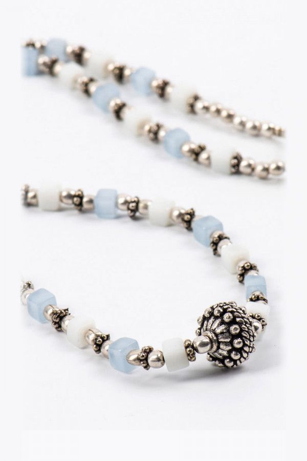 Бусы с камнями Сундари