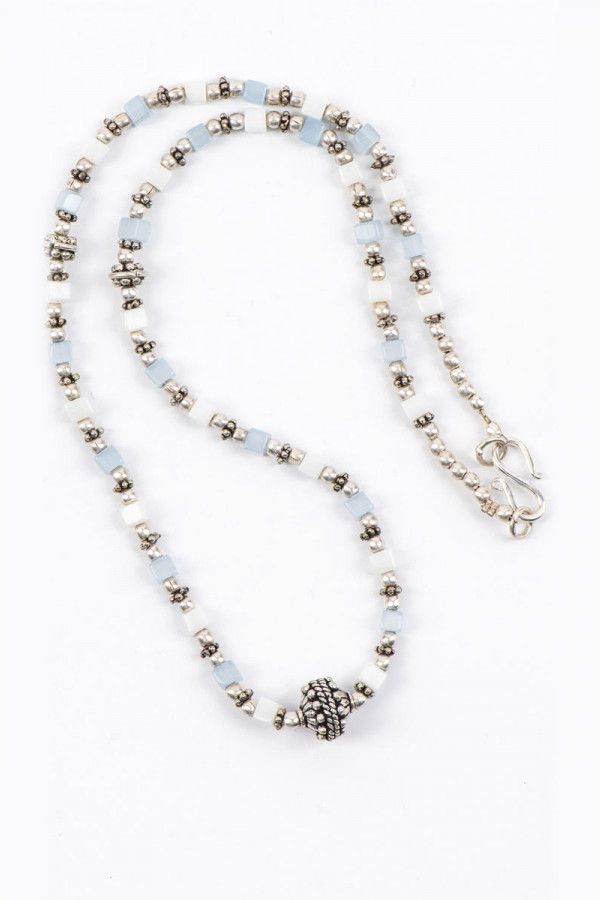 Бусы с камнями Сундари