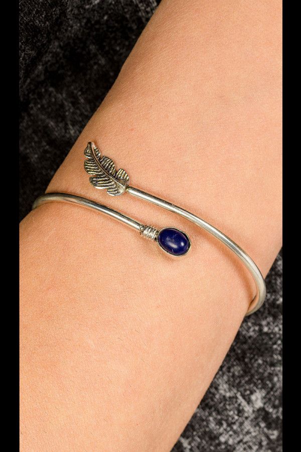 Браслет на запястье Две стихии