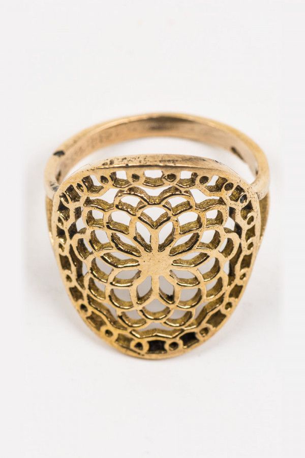 Кольцо Большой лотос