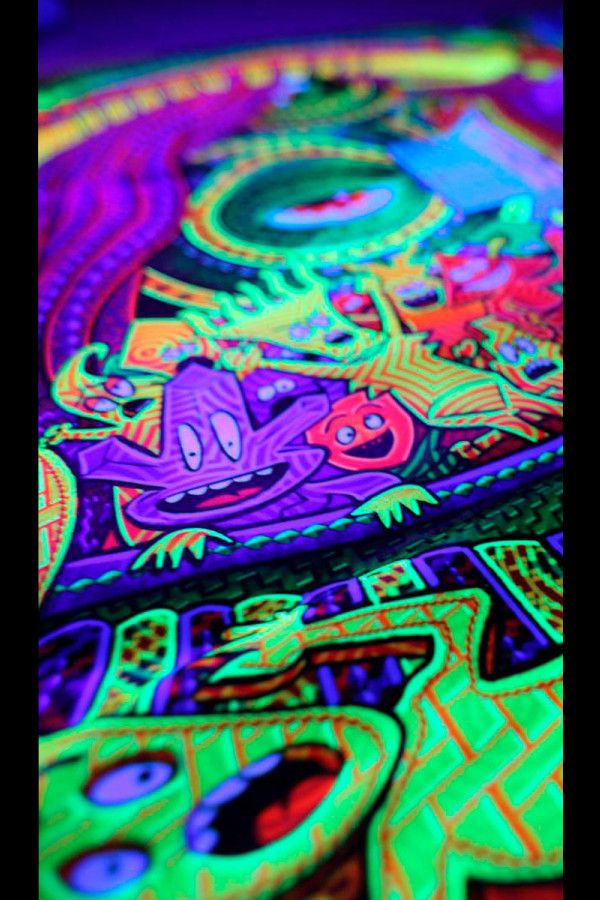 Флуоресцентное светящееся полотно «Дирижер сознания»