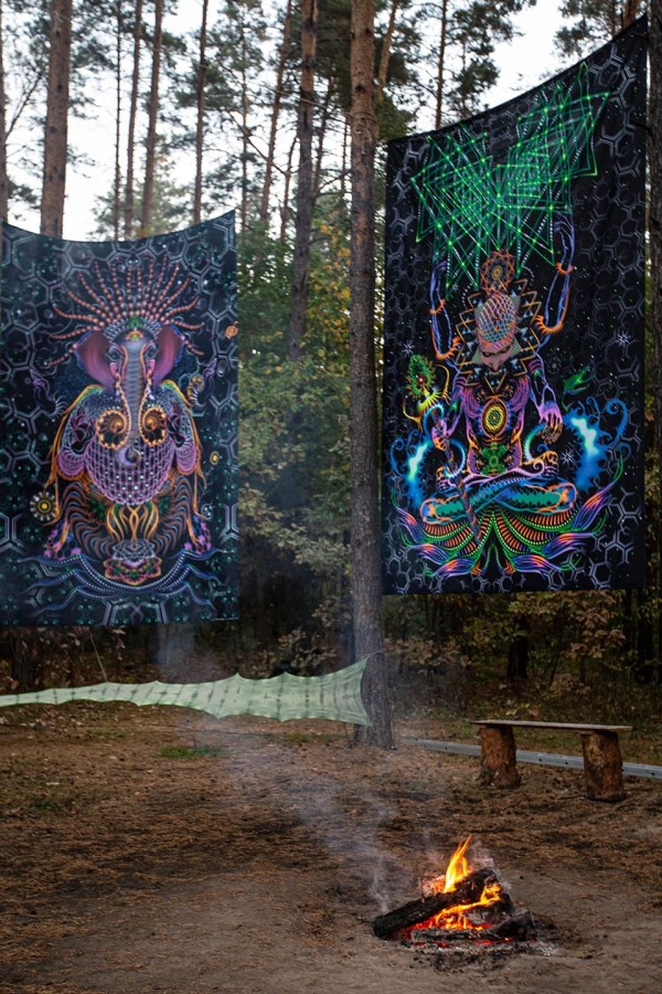 Гобелен настенный флуоресцентный «Macrocosm»