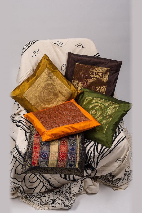 Наволочка с узором пейсли «Тришира»