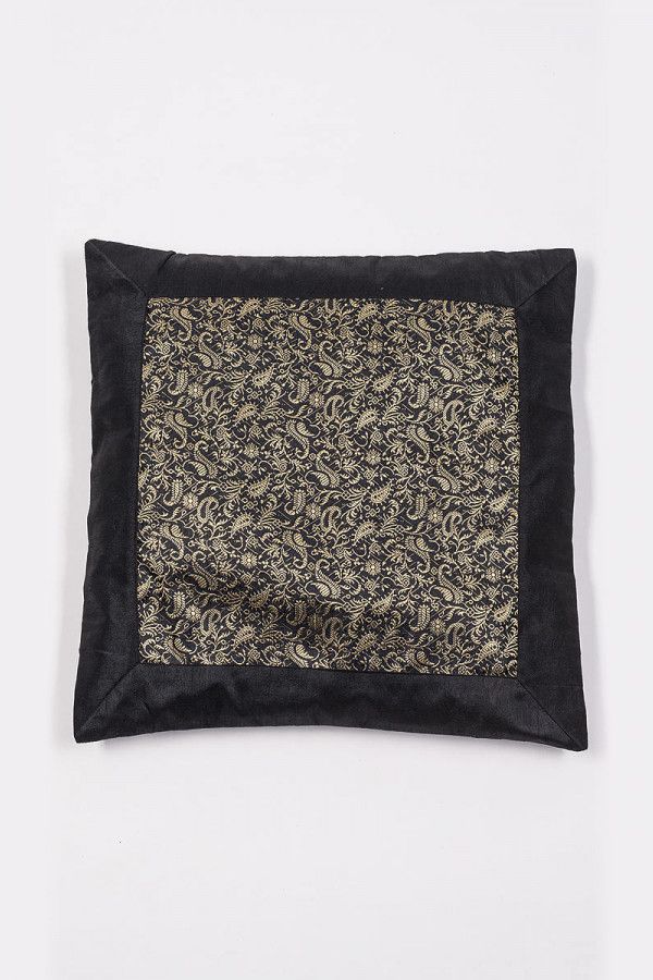 Наволочка с узором пейсли «Тришира»