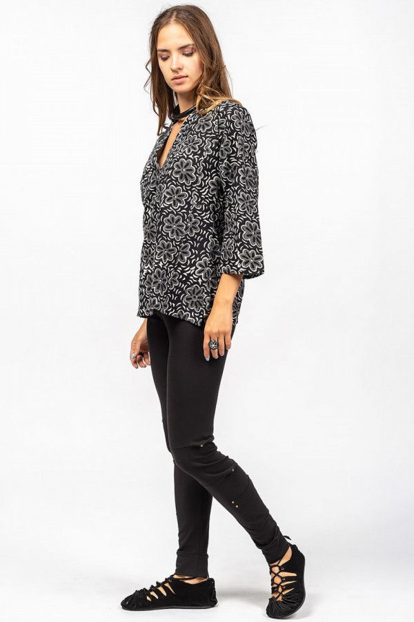 Кофта с цветами «Адонара»