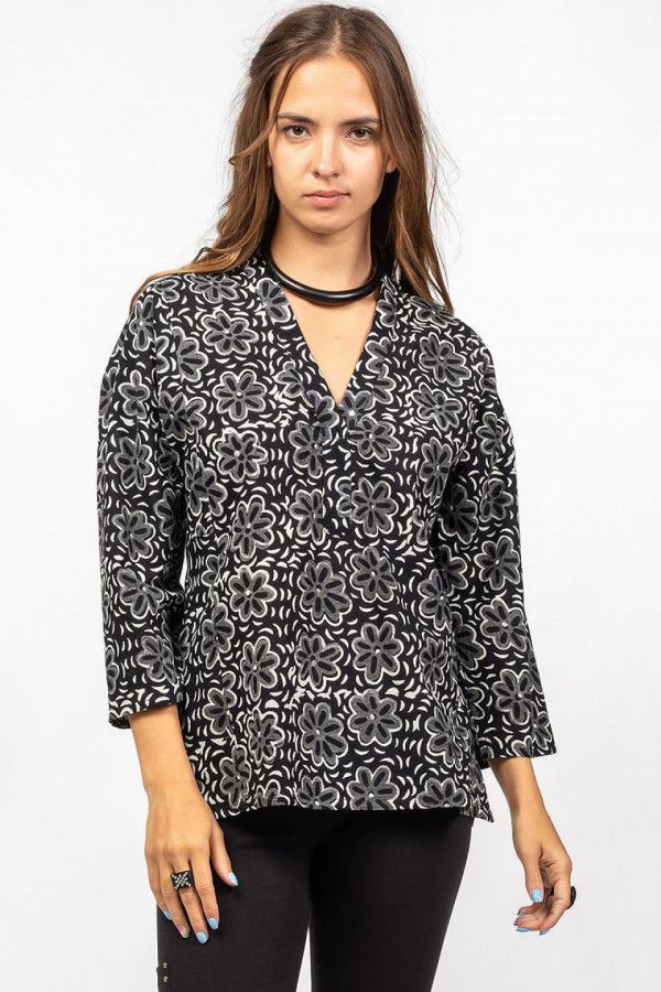 Кофта с цветами «Адонара»