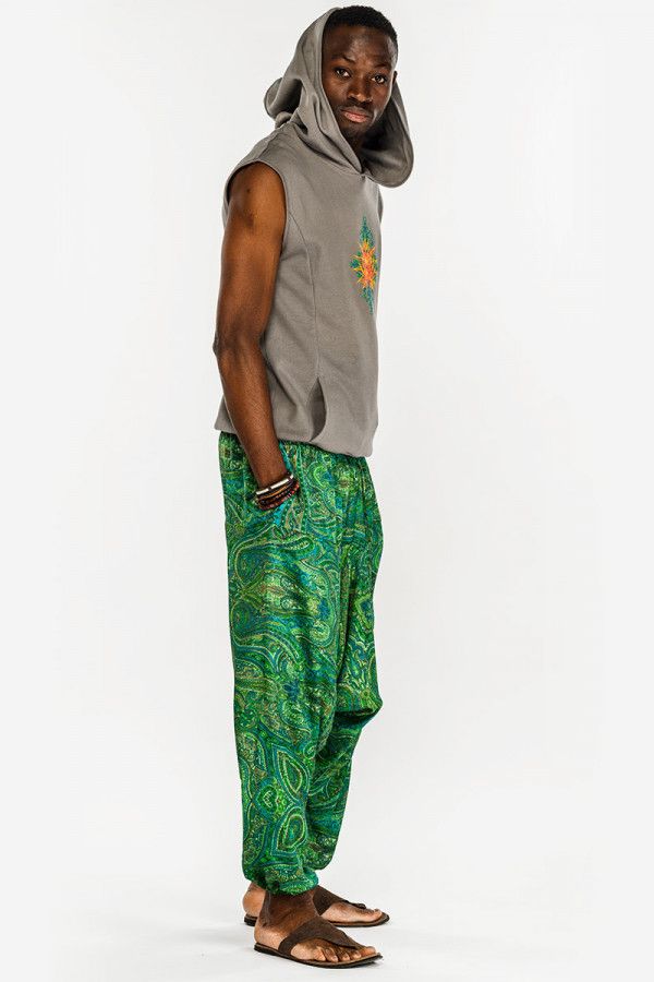 Мужская безрукавка из натурального футера с капюшоном и авторским принтом – Дэйн..