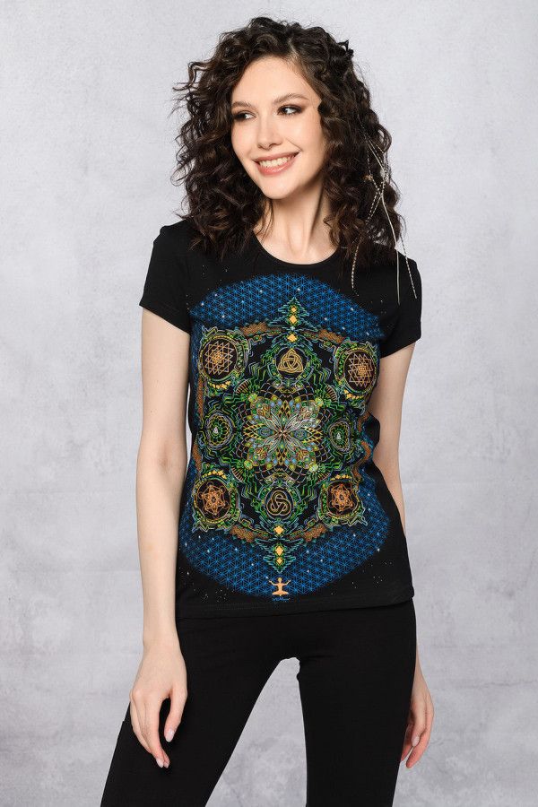 Женская футболка «Universal Mandala»