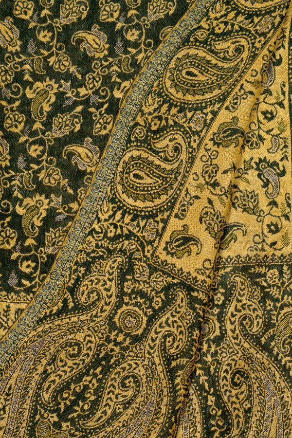 Кашемировый тонкий шарф с этно орнаментом в стиле пейсли