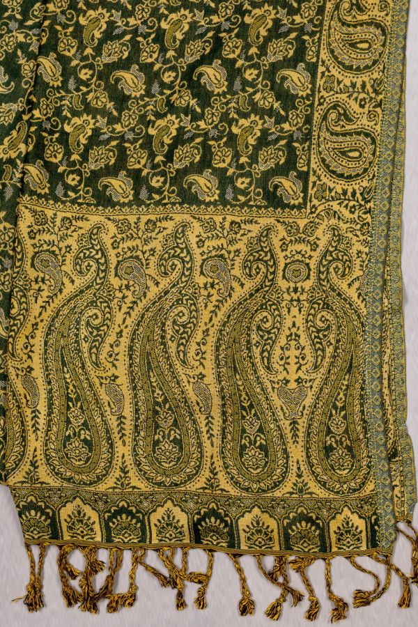 Кашемировый тонкий шарф с этно орнаментом в стиле пейсли