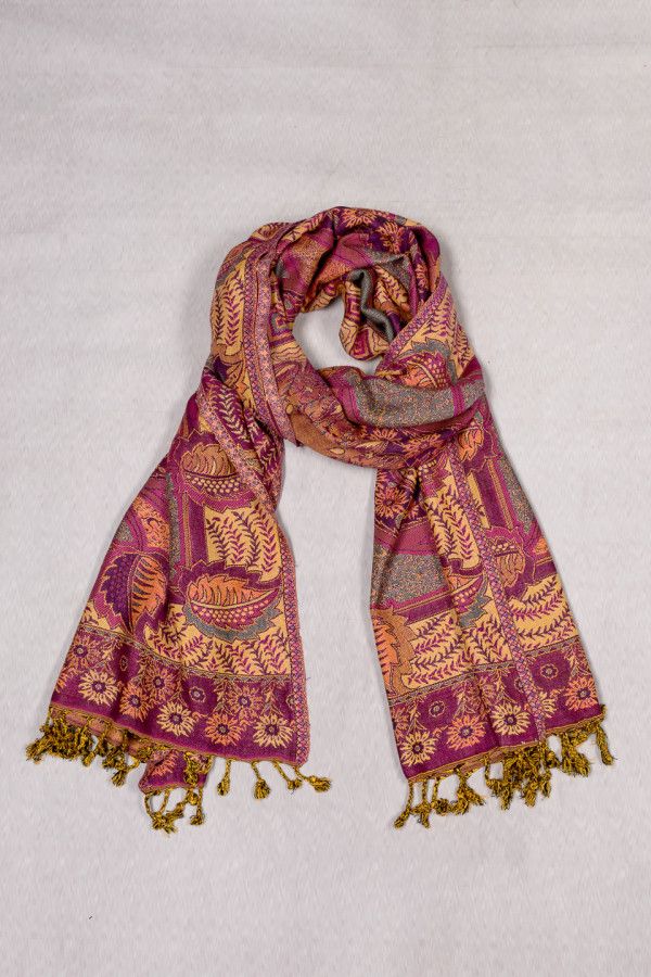 Шарф с восточными узорами Кушинагар