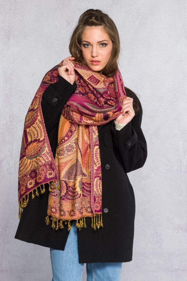 Шарф с восточными узорами Кушинагар
