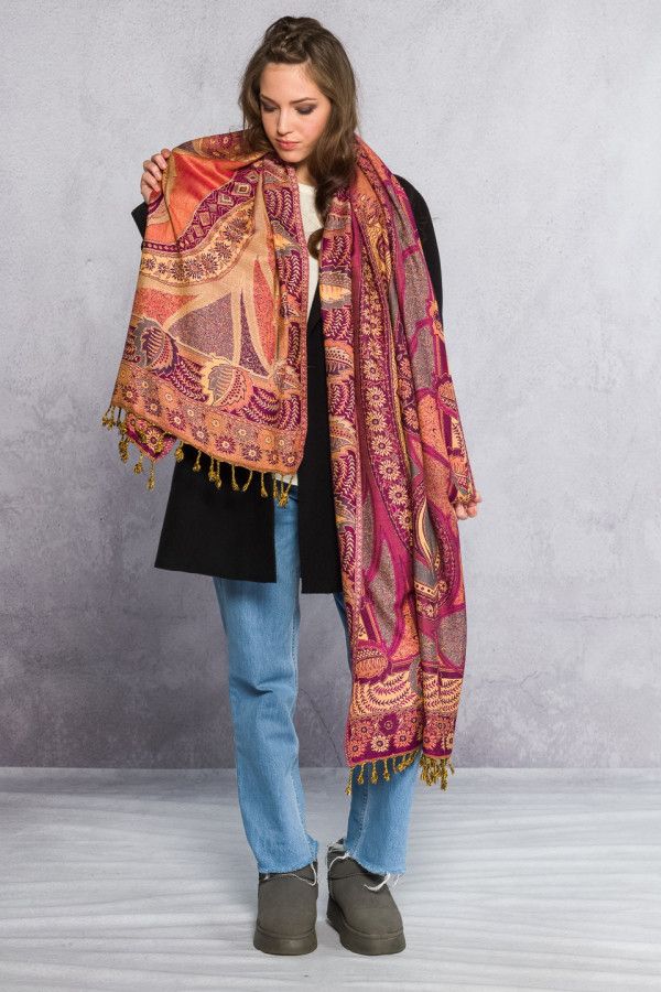 Шарф с восточными узорами Кушинагар