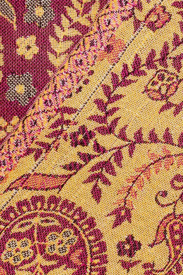 Шарф с орнаментом Триссур