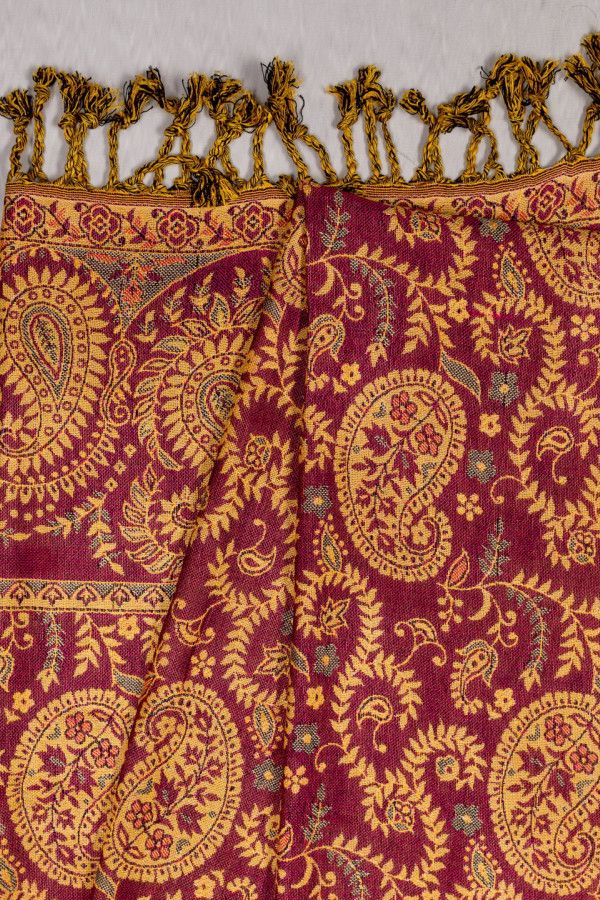 Шарф с орнаментом Триссур