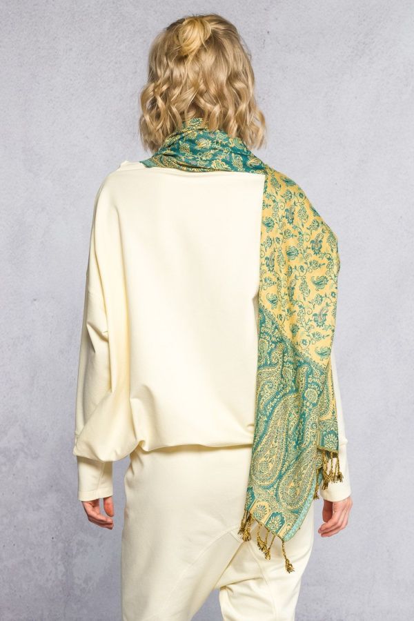 Весенний шарф Бхимтал