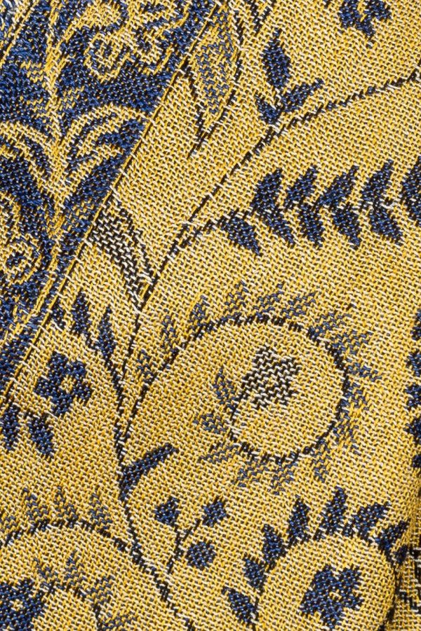 Демисезонный тонкий шарф Чалса