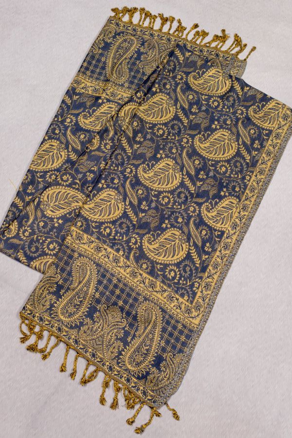 Демисезонный тонкий шарф Чалса