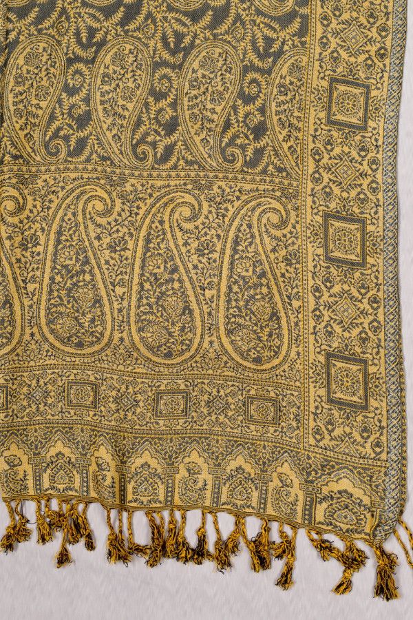 Лёгкий весенний шарф Бритона