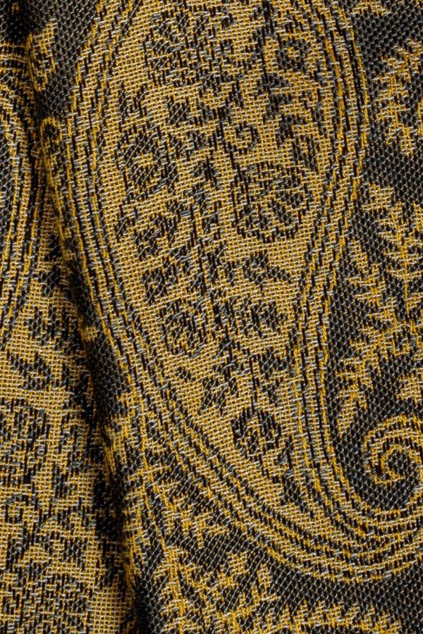 Лёгкий весенний шарф Бритона