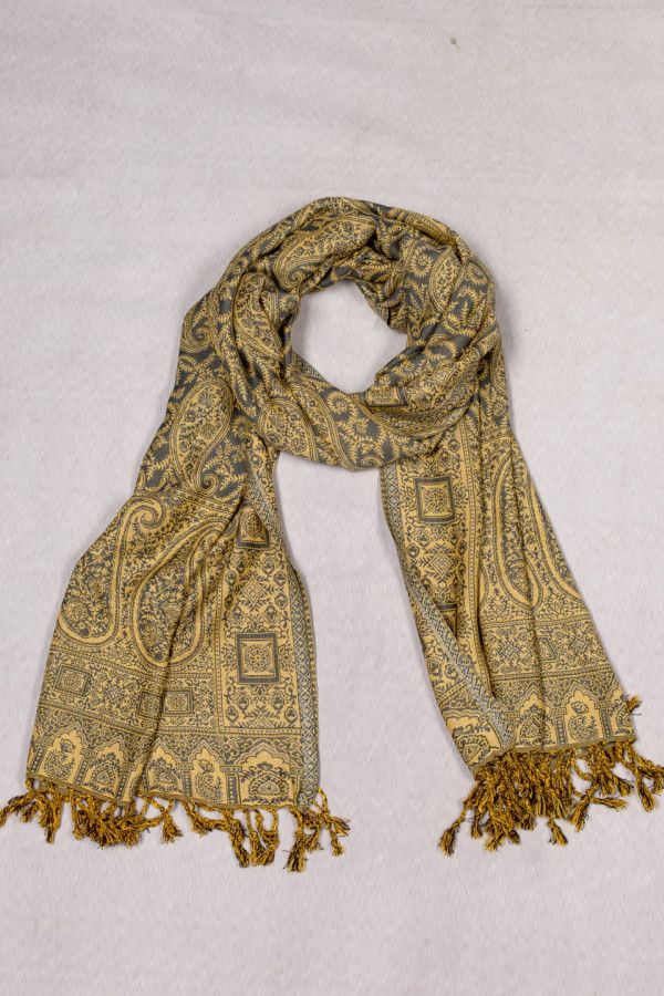 Лёгкий весенний шарф Бритона