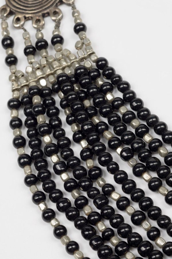 Бусы черные Уттаркаши